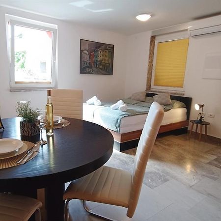 بيران Apartment Tantadruj المظهر الخارجي الصورة